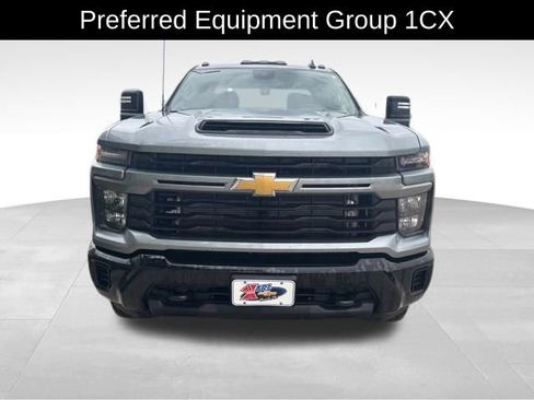 Used 2024 Chevrolet Silverado 2500 Custom w/ Custom Value Package AWD/4WD image 2