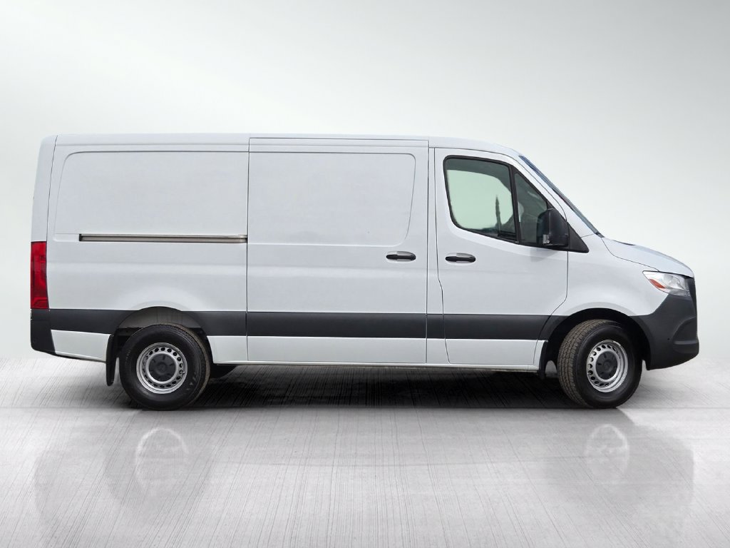 Used 2024 Mercedes-Benz Sprinter 2500 image 4