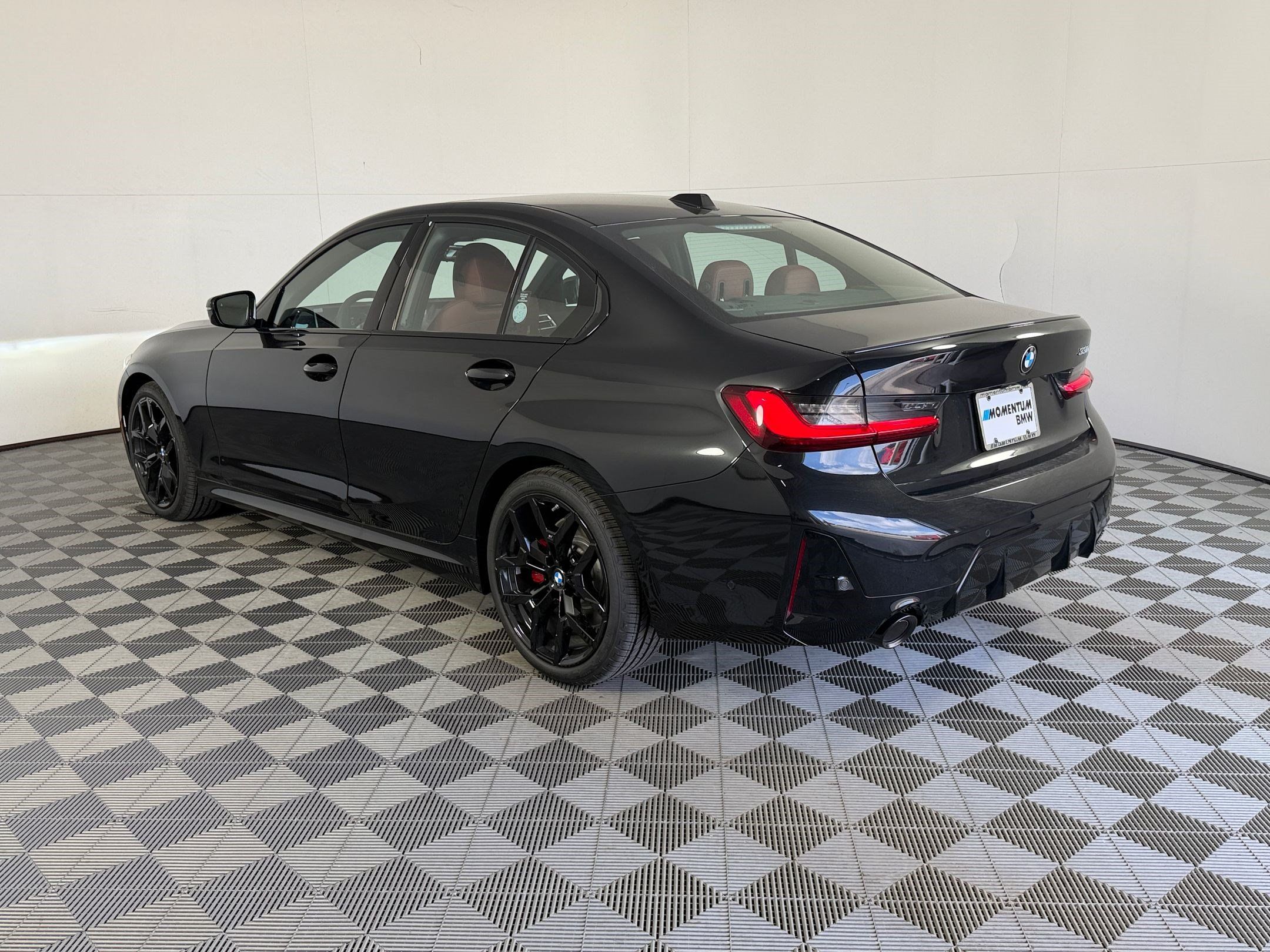 Used 2026 BMW 330i Sedan w/ M Sport Package RWD image 3
