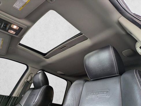 Used 2018 RAM 1500 Laramie w/ Convenience Group image 15