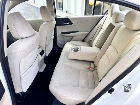 Used 2017 Honda Accord EX image 17