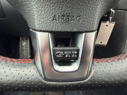 Used 2013 Volkswagen GTI Driver's Edition FWD image 19