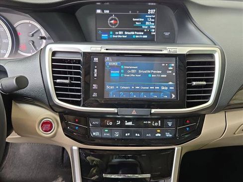 Used 2017 Honda Accord EX-L image 13