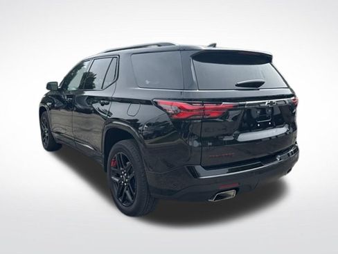 Used 2023 Chevrolet Traverse Premier w/ Redline Edition AWD/4WD image 3