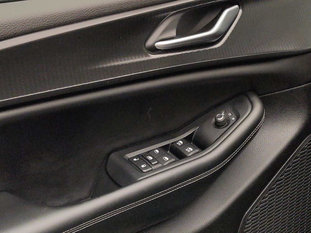 Used 2023 Jeep Grand Cherokee L Laredo RWD image 27