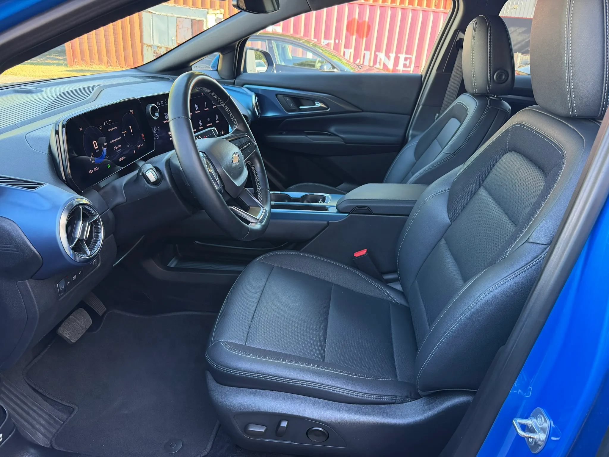 Used 2024 Chevrolet Equinox EV LT FWD image 14