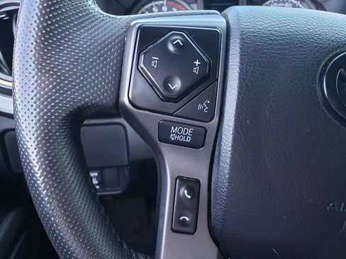 Used 2022 Toyota Tacoma TRD Sport image 21