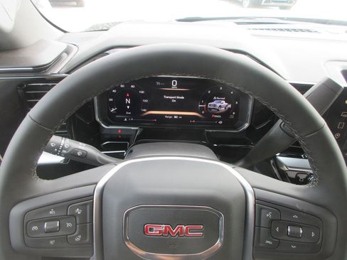 New 2026 GMC Sierra 1500 SLE w/ Max Trailering Package AWD/4WD image 17