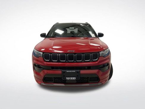 Certified 2024 Jeep Compass Limited w/ High Altitude Package image 12