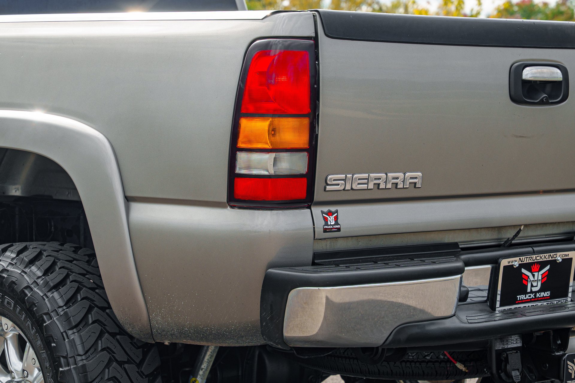 Used 2007 GMC Sierra 2500 SLT w/ Heavy-Duty Power Package AWD/4WD image 31