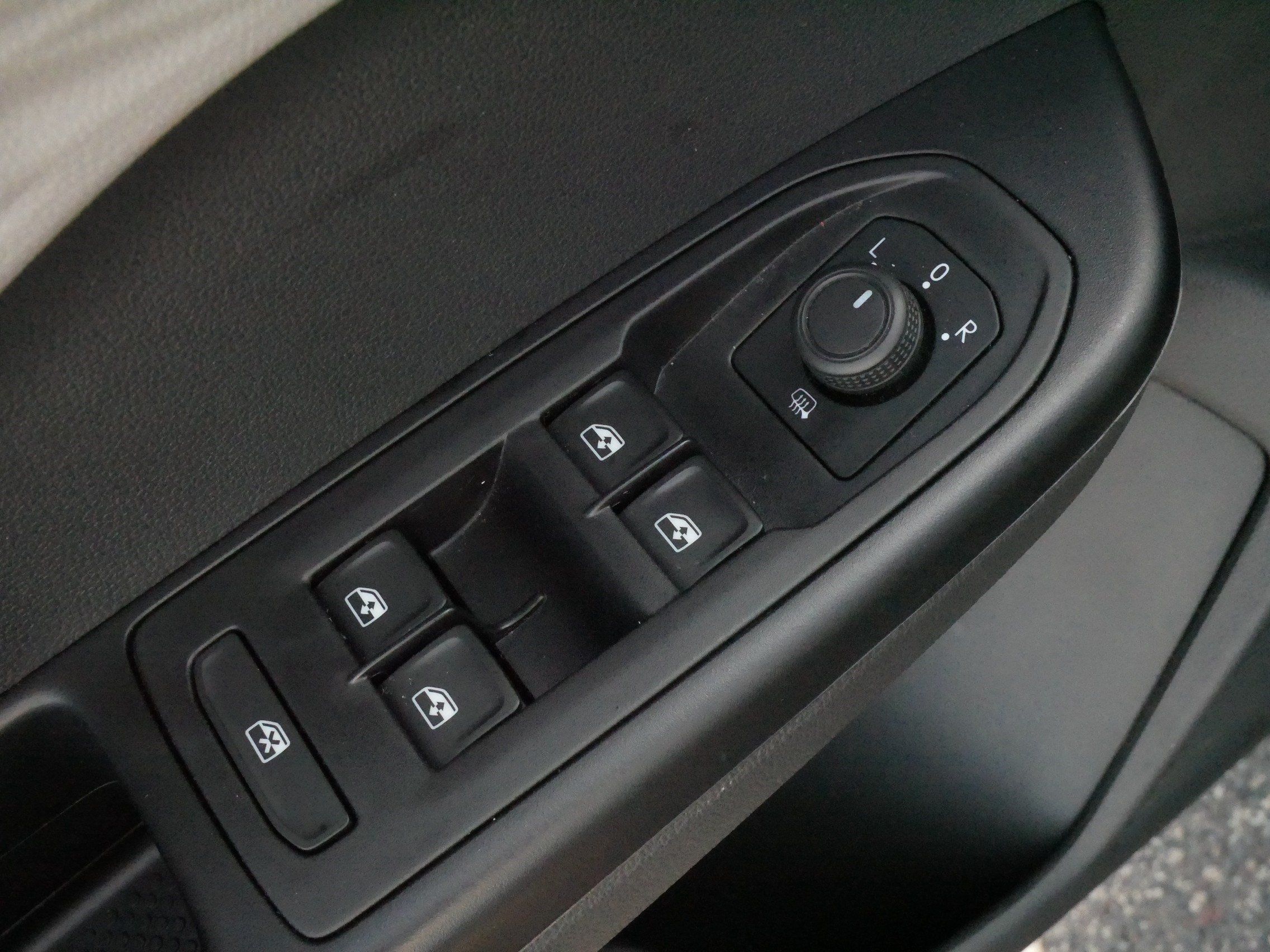 Certified 2024 Volkswagen Taos S AWD/4WD image 19