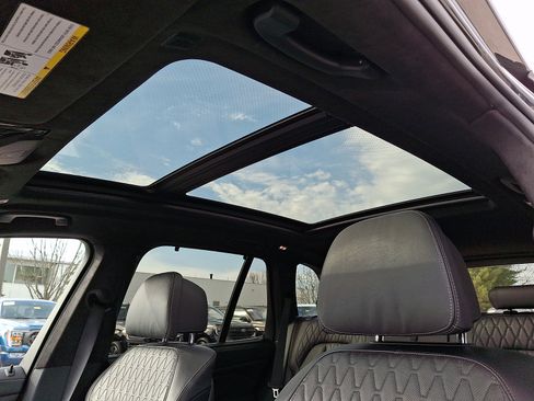 Used 2021 BMW X5 M50i w/ Executive Package image 17