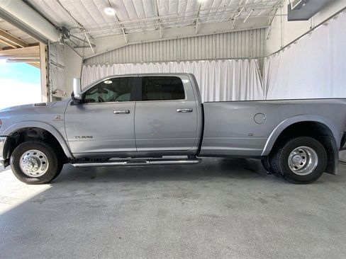 Used 2022 RAM 3500 Laramie image 26