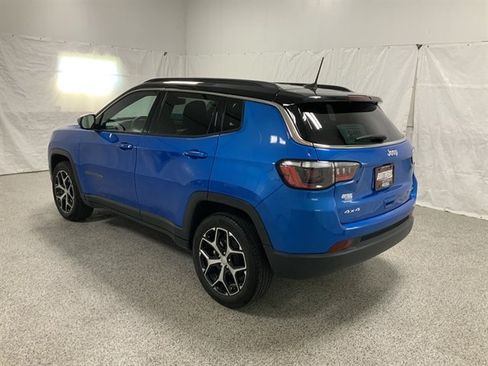 Used 2024 Jeep Compass Limited AWD/4WD image 7
