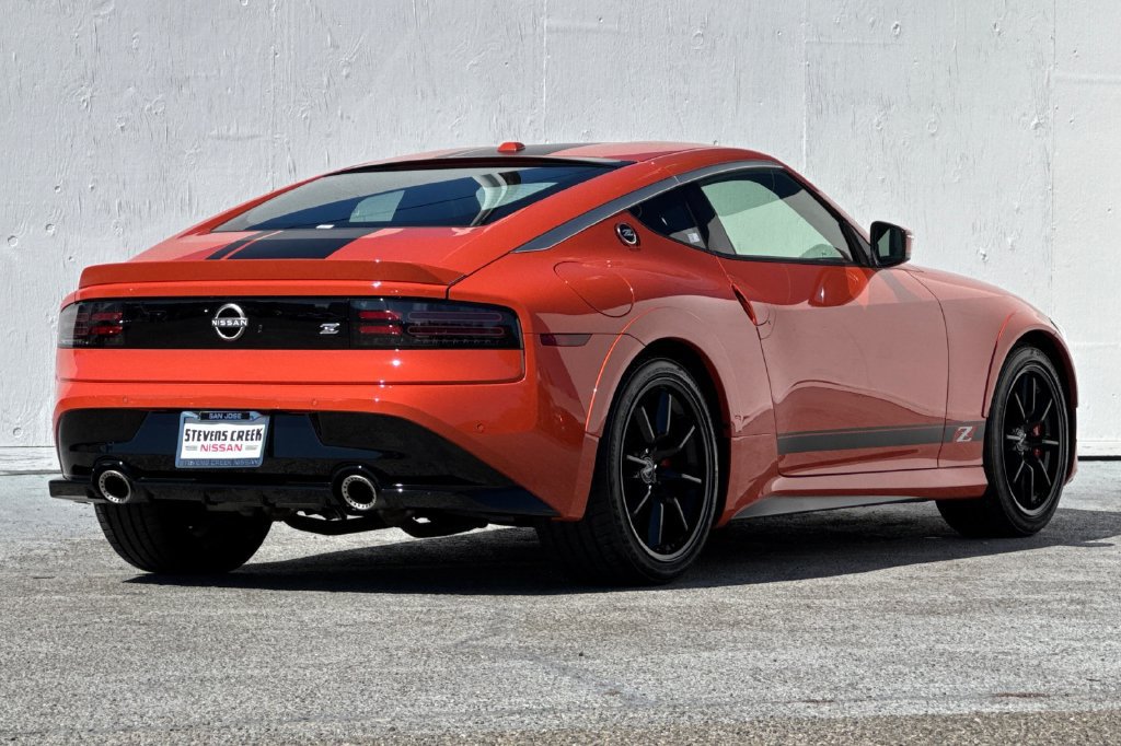 Used 2024 Nissan Z Performance w/ Heritage Edition RWD image 3