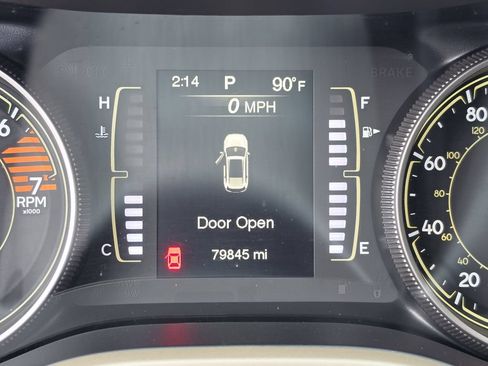 Certified 2018 Jeep Cherokee Latitude AWD/4WD image 30