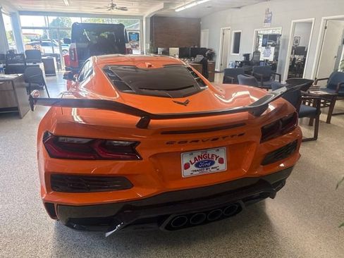 Used 2023 Chevrolet Corvette Z06 w/ Stealth Interior Trim Package RWD image 5