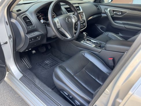 Used 2018 Nissan Altima 2.5 SL FWD image 15