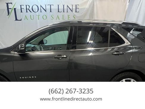 Used 2019 Chevrolet Equinox LT w/ Sun & Navigation Package FWD image 4