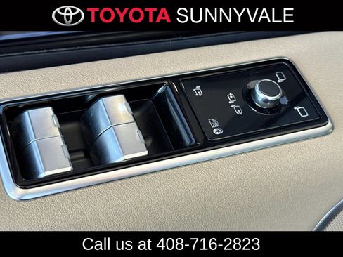Used 2020 Land Rover Range Rover AWD/4WD image 17