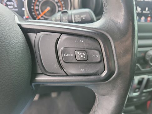 Used 2018 Jeep Wrangler Sport S image 24