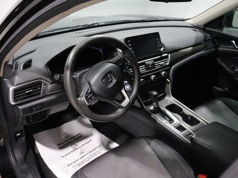 Used 2018 Honda Accord LX image 3