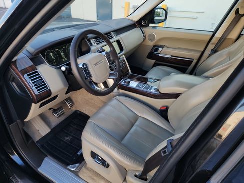 Used 2017 Land Rover Range Rover Supercharged AWD/4WD image 7