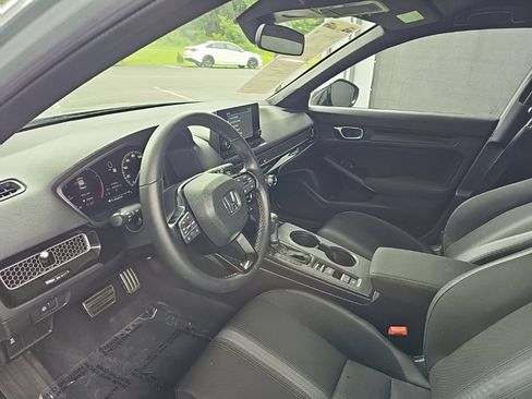 Used 2025 Honda Civic Sport image 31