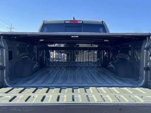 New 2026 RAM 1500 4x4 Crew Cab image 19