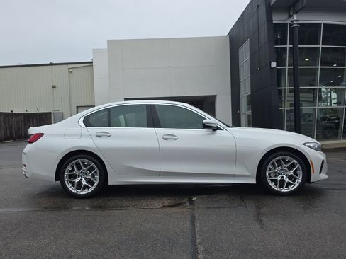 Used 2025 BMW 330i xDrive Sedan AWD/4WD image 6