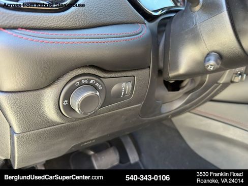 Used 2024 Dodge Durango GT image 18