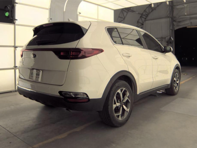 Used 2021 Kia Sportage LX FWD image 3