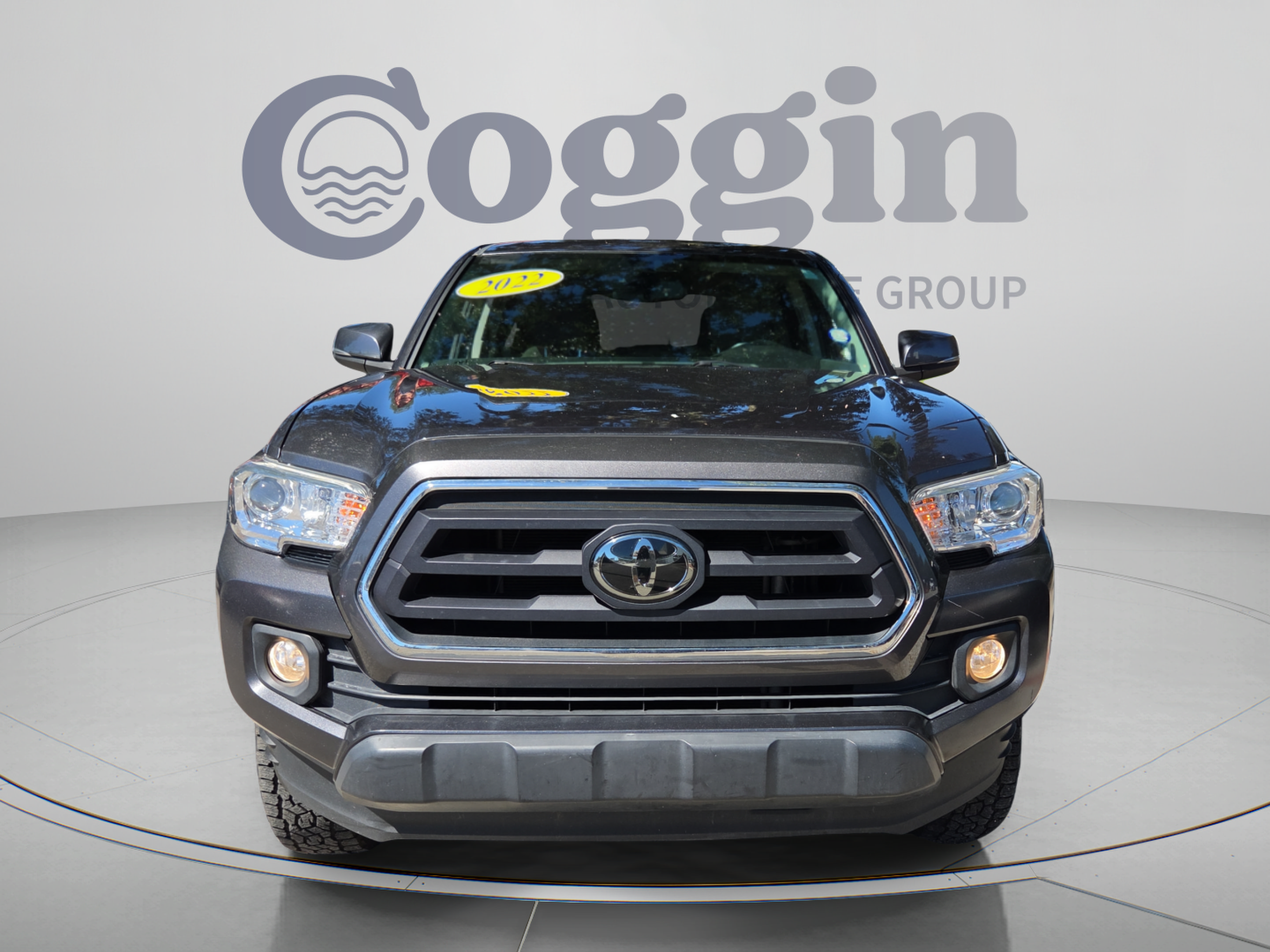 Used 2022 Toyota Tacoma SR5 w/ Technology Package RWD image 8