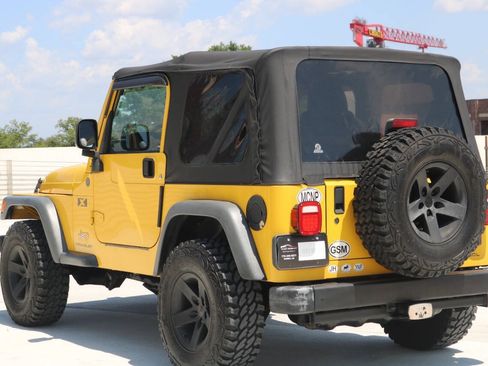 Used 2004 Jeep Wrangler X w/ Convenience Group AWD/4WD image 57