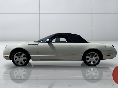 Used 2002 Ford Thunderbird RWD image 2