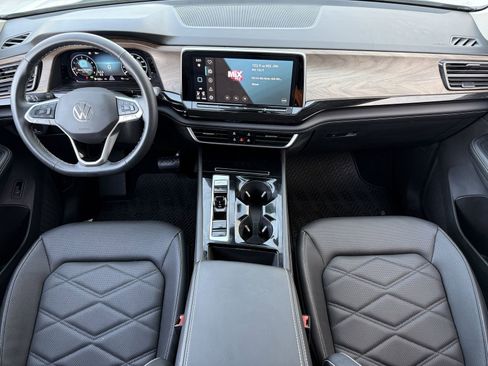 New 2025 Volkswagen Atlas SE image 10