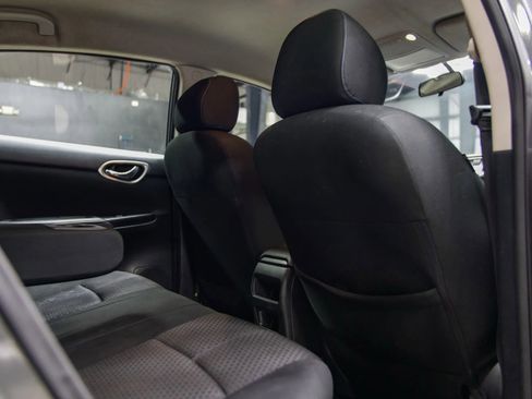 Used 2019 Nissan Sentra SR image 28