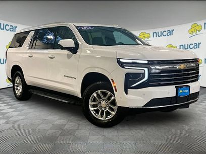 Used 2025 Chevrolet Suburban LT