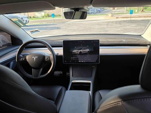 Used 2022 Tesla Model 3 RWD image 9