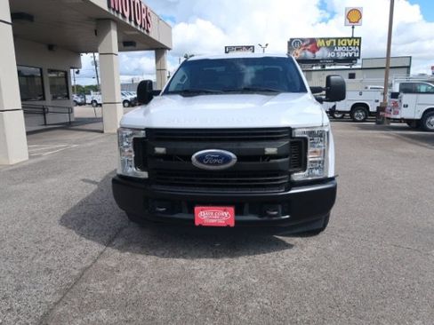 Used 2019 Ford F250 XL RWD image 2