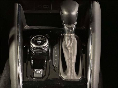 Used 2024 GMC Canyon AT4 w/ AT4 Premium Package image 20