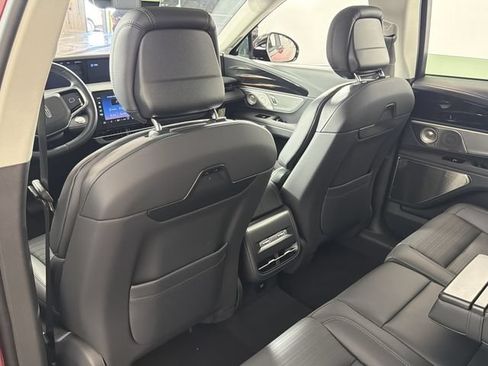 Used 2026 Lincoln Nautilus Reserve AWD/4WD image 24