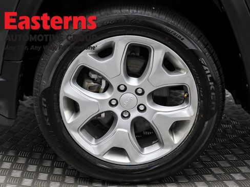 Used 2021 Jeep Compass Limited image 31