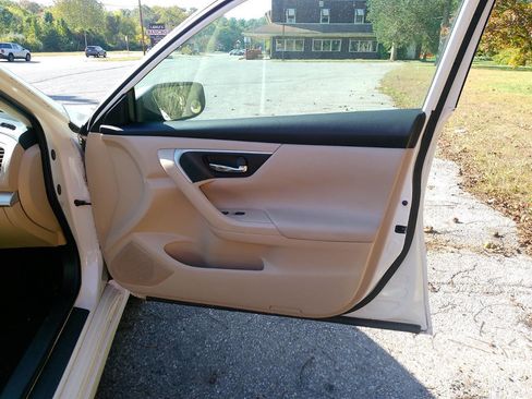 Used 2017 Nissan Altima 2.5 S w/ Power Driver Seat Package image 38