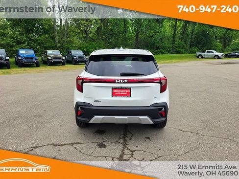 Used 2024 Kia Seltos LX AWD/4WD image 29