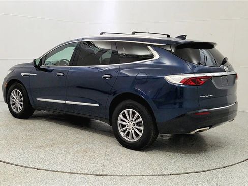 Used 2023 Buick Enclave Essence image 5