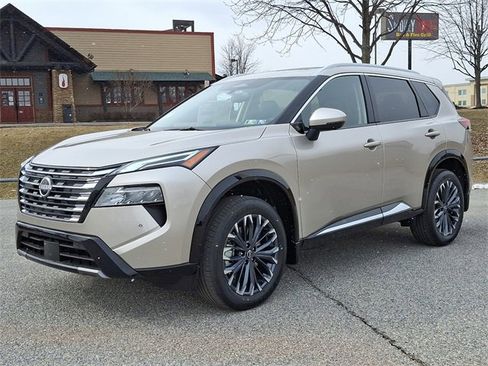 New 2025 Nissan Rogue Platinum w/ Tech Package image 6