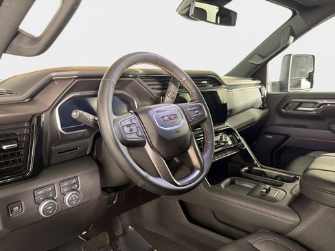 Used 2025 GMC Sierra 2500 AT4 AWD/4WD image 43