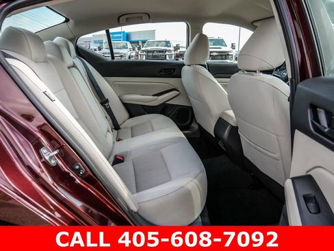 Used 2025 Nissan Altima 2.5 SV FWD image 17