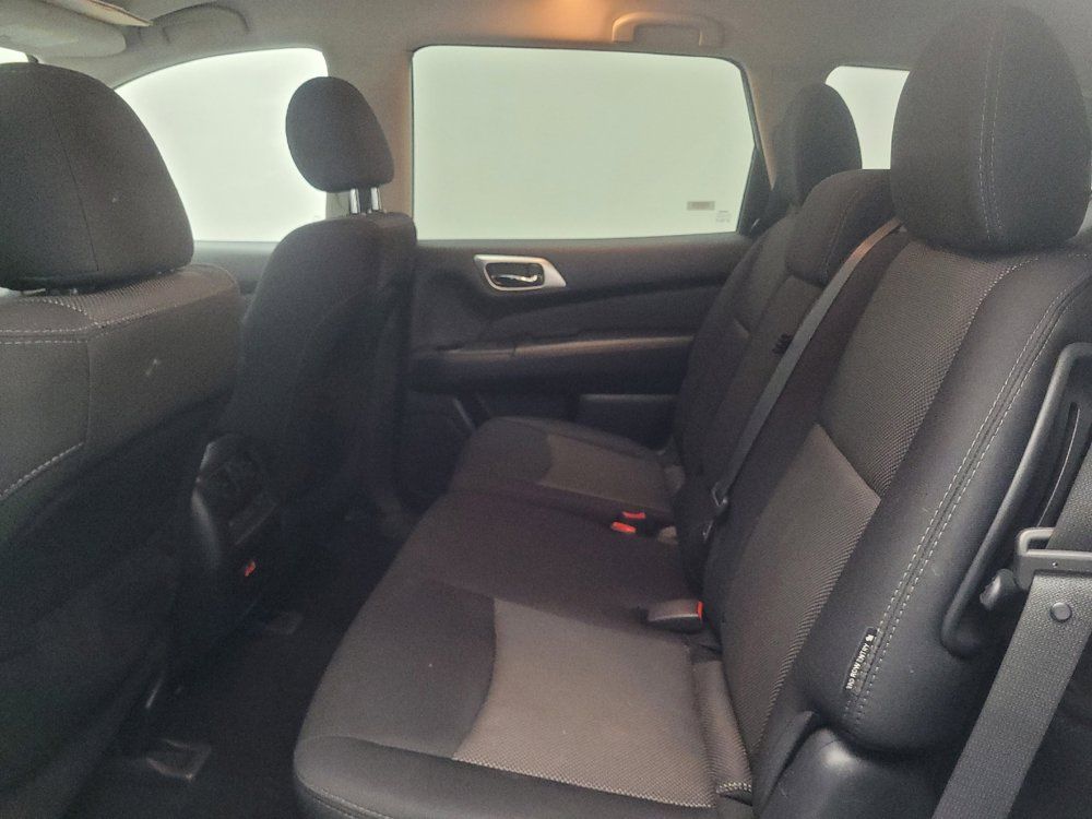 Used 2020 Nissan Pathfinder SV FWD image 18